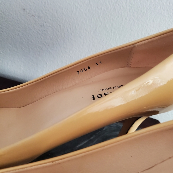 Jon Josef Paris Light Nude Patent Leather Pointy Toe Heels Pump Women's Size 11M - Picture 4 of 11